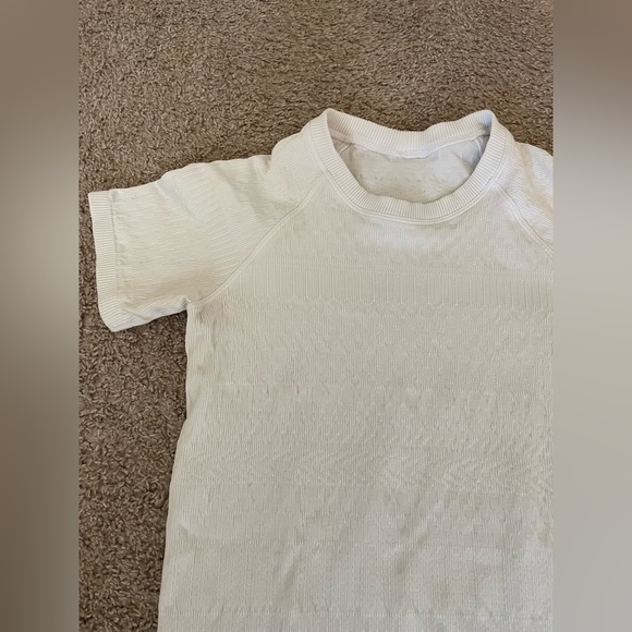 lululemon restful short sleeve size 6 - Picture 4 of 6